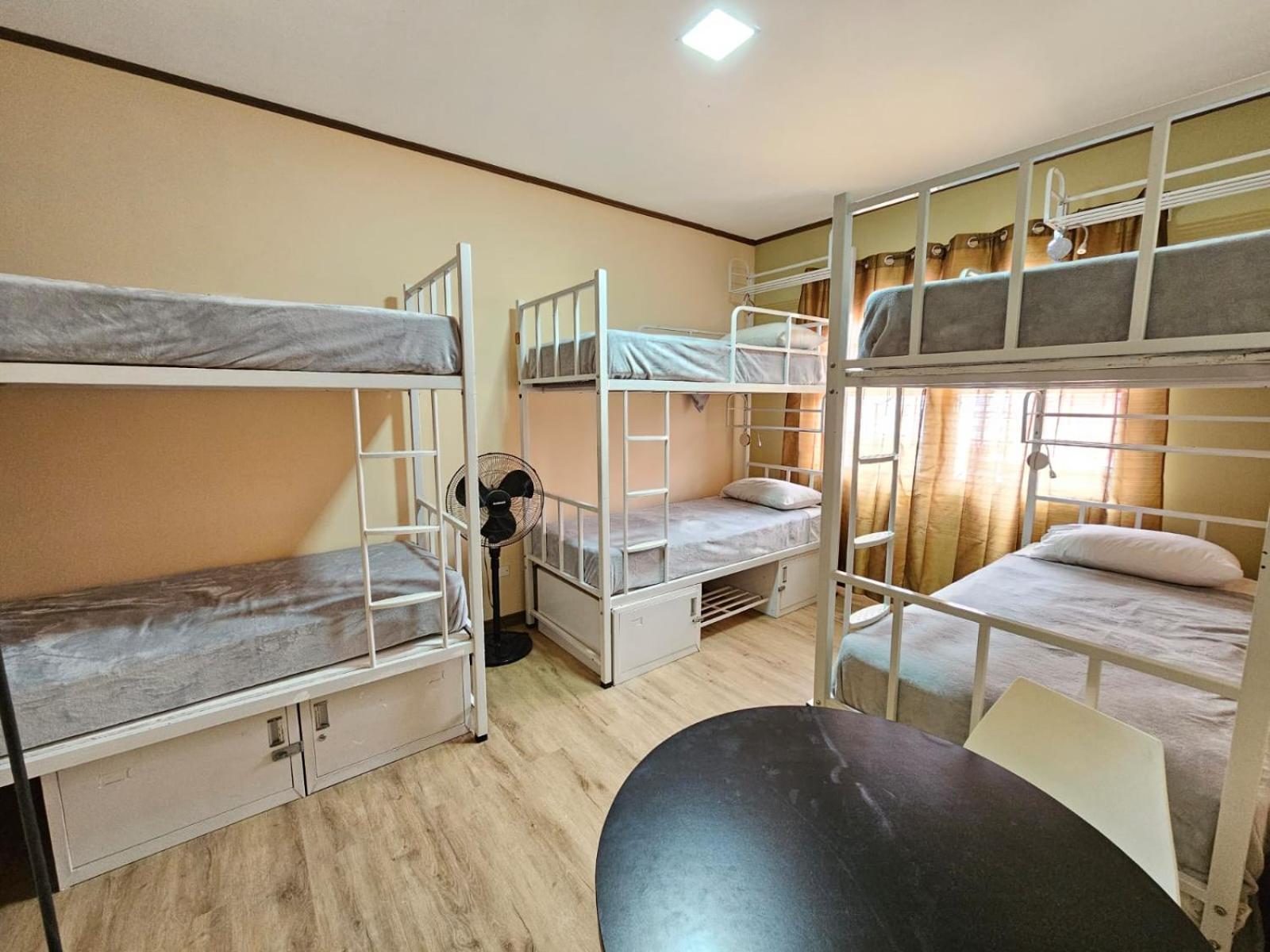 Hostel La Cali Inn San Jose  Ngoại thất bức ảnh